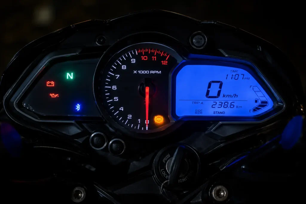 Digital instrument cluster of Bajaj Pulsar NS200